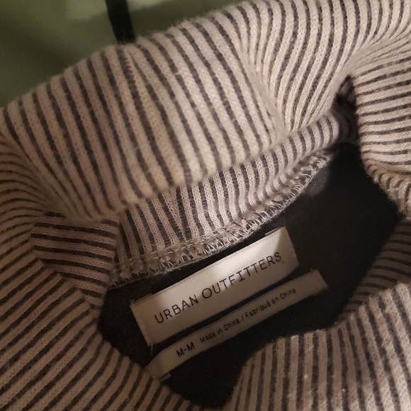 Urban Outfitters grey turtleneck dress - Picture 3 of 6